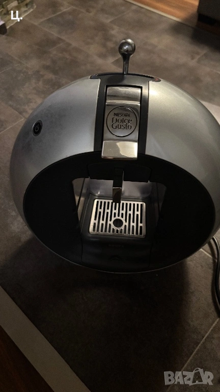Кафе машина Dolche Gusto, снимка 1