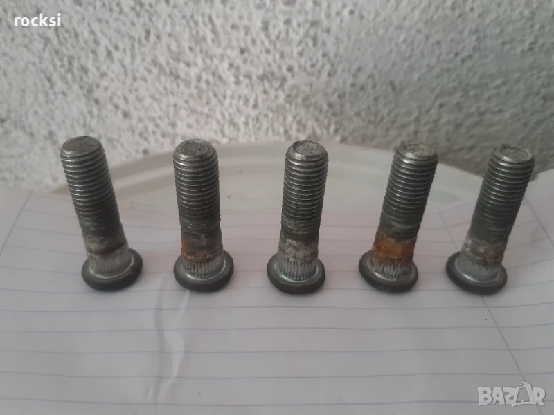 Шпилки за главина за Хюндай И-30 от 2006г. до 2017г., снимка 1