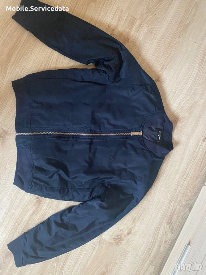 Оригинален Dsquared2 бомбер в размер М в перфектно състояние, снимка 1