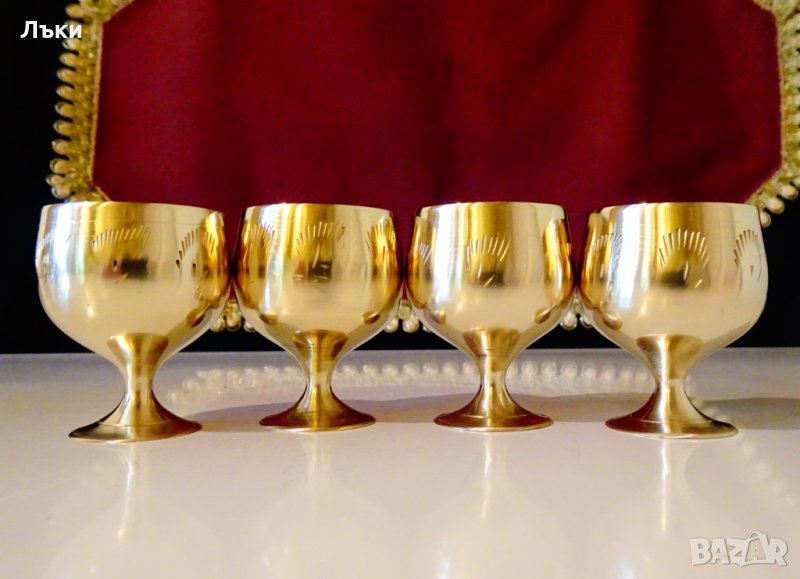 Английски бронзови чаши,шот,гравирани. , снимка 1