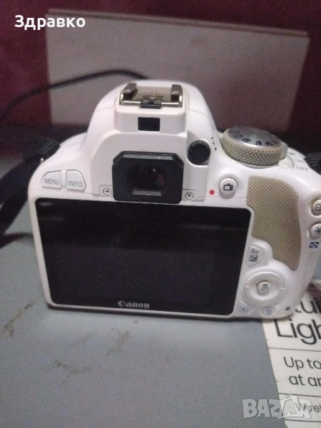 продавам фотоапарат canon eos100d, снимка 1