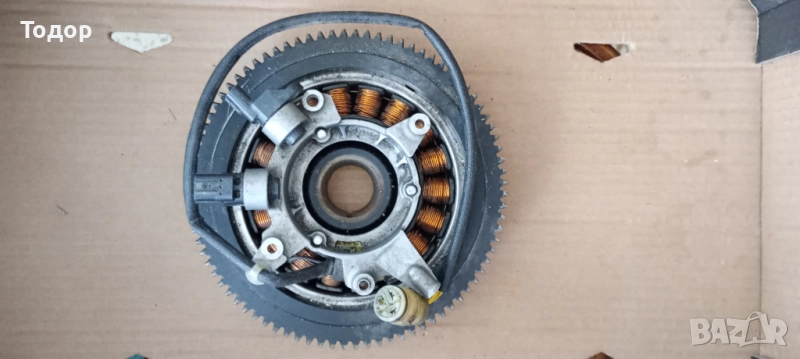 Продавам за извънбордов д-л Honda 40HP статор с маховик, внос от Италия, снимка 1