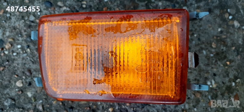 Продавам десен мигач за голф 3, снимка 1