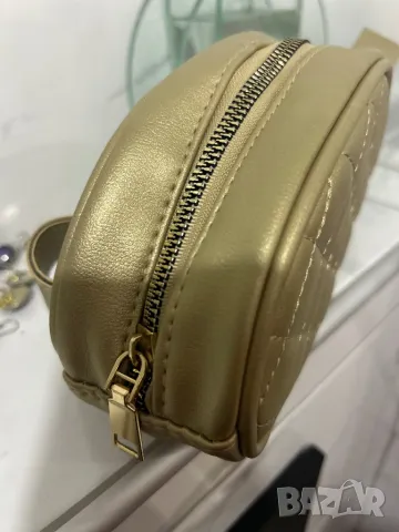 Дамска чанта Gold рамо/ кръст Швейцария, снимка 7 - Чанти - 48153558