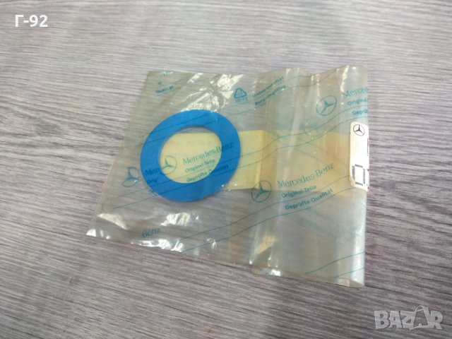 A1404710079**NEU**MERCEDES-BENZ**УПЛАТНЕНИЕ ЗА КАПАЧКА НА РЕЗЕРОАР**, снимка 2 - Части - 33546909