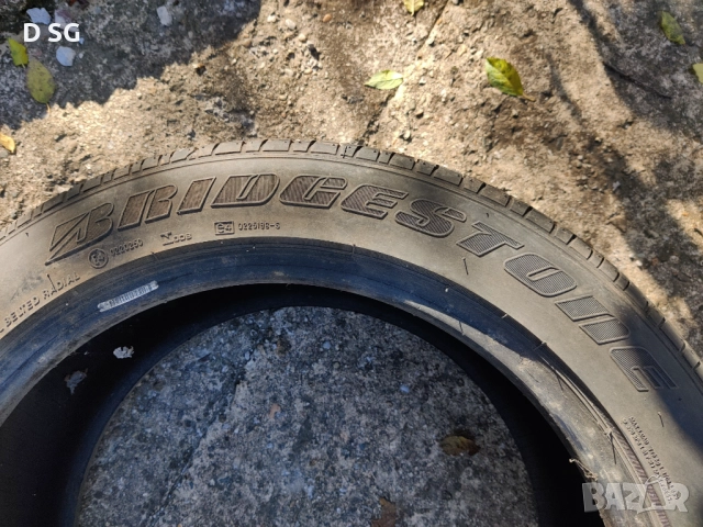 Продавам 1 брой гума Bridgestone 255/45 R18, снимка 2 - Гуми и джанти - 52430534
