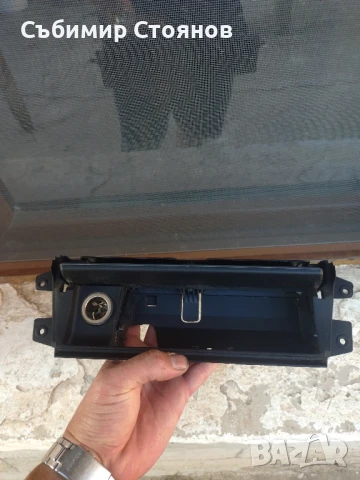 Пепелник BMW X5 e53, снимка 2 - Части - 51020030