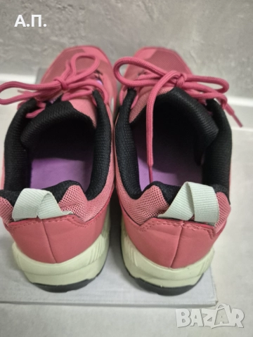 Дамски маратонки adidas terrex, снимка 4 - Маратонки - 52215716