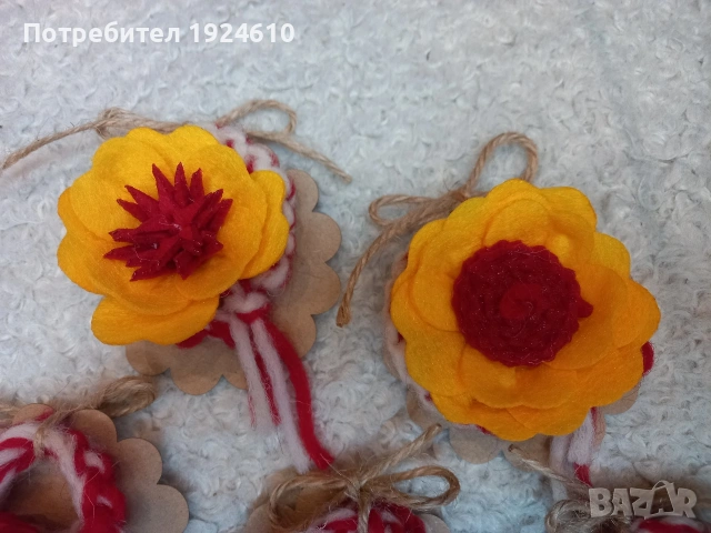 Мартеници от вълна 50 цента, снимка 11 - Други - 53377441