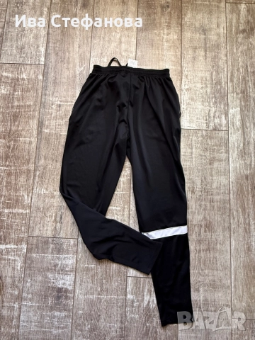 Ново оригинално марково спортно дамско долнище Nike nike Найк , снимка 3 - Спортни екипи - 52515436