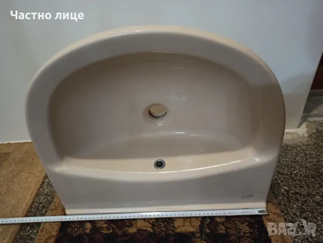 Продавам порцеланови мивки за баня