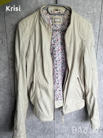 Бежово кожено яке 