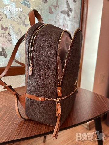 Дамска раница-оригинална Michael Kors, снимка 5 - Чанти - 43580837