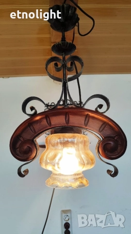 Красив старинен полилей съчетание от дървени елементи,ковано желязо и стъкленица , снимка 3 - Полилеи - 52209246