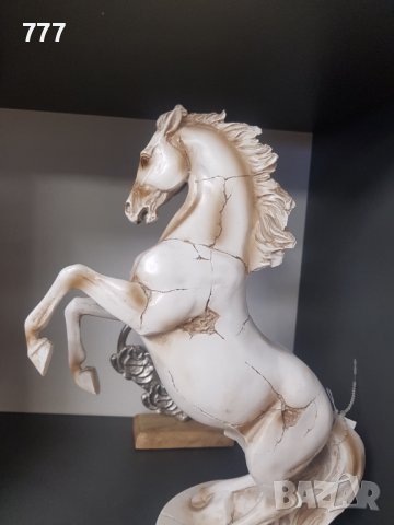 Статуетка , снимка 2 - Статуетки - 43605878