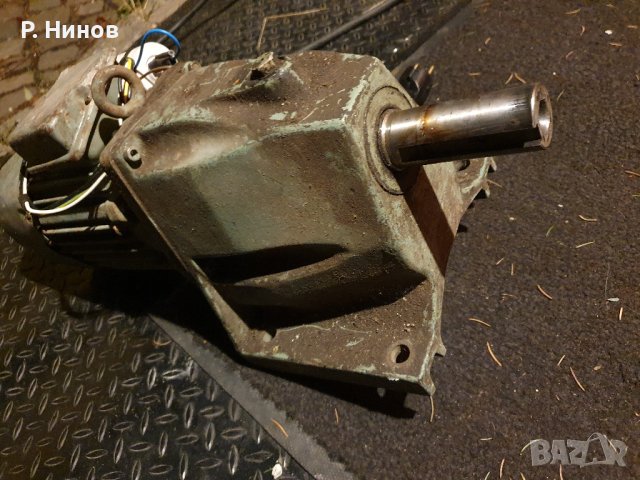 Монофазен ел.двигател/електромотор/електродвигател - редуктор 1.1kW 31.5 оборота, снимка 2 - Електродвигатели - 43135639