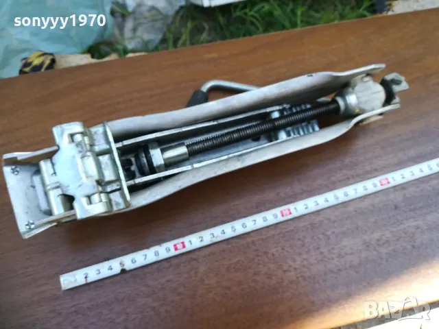 AUDI & VW-ORIGINAL АЛУМИНИЕВ КРИК-ВНОС SWISS 1805251822LCHERY, снимка 13 - Аксесоари и консумативи - 50336810