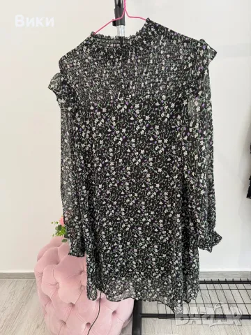 Рокля в размер XS подходяща и за S, снимка 2 - Рокли - 48544629