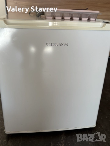 Хладилник Crown с камера, снимка 6 - Хладилници - 52175401