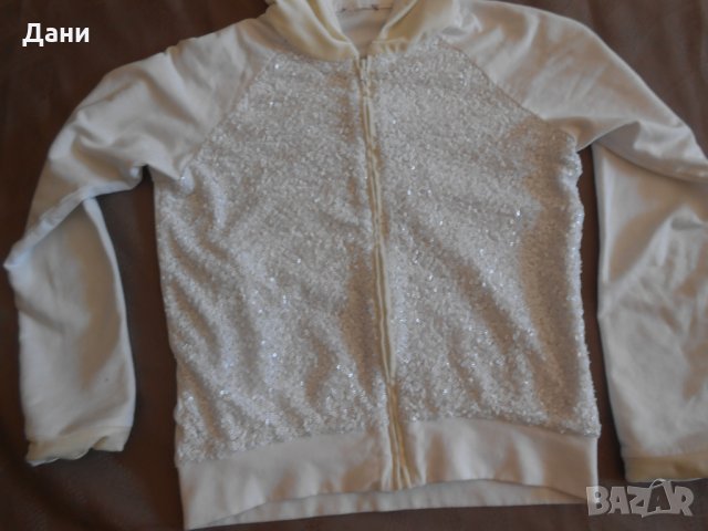 Детски  спорно елегантен суичър на Escada , снимка 4 - Детски анцузи и суичери - 26842041