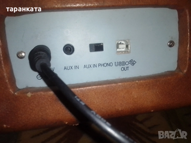 работещ грамофон в куфар със вградени говорители и усилвател , снимка 12 - Грамофони - 51887994