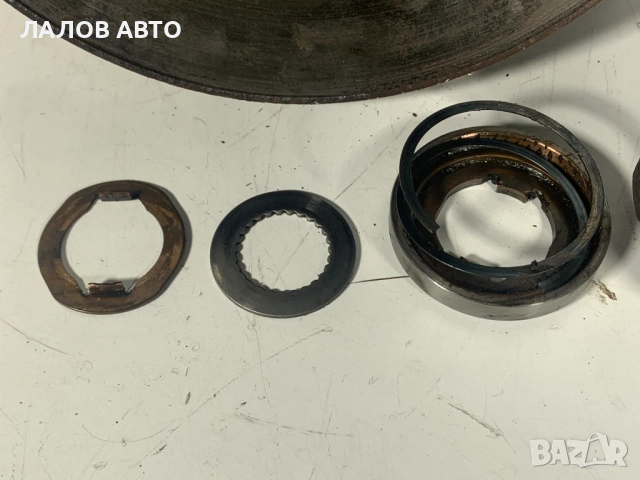 Преден десен шенкел главина Нисан Терано 2 Preden desen shenkel glavina Nissan Terrano II 154к.с. , снимка 8 - Части - 52524561