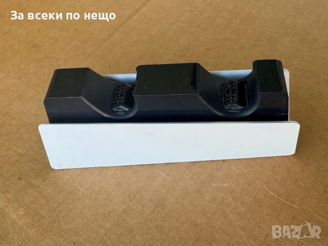 Оригинална Станция за зареждане Sony DualSense Charging Station (CFI-ZDS1) Playstation 5 , PS5, снимка 5 - Аксесоари - 51871662