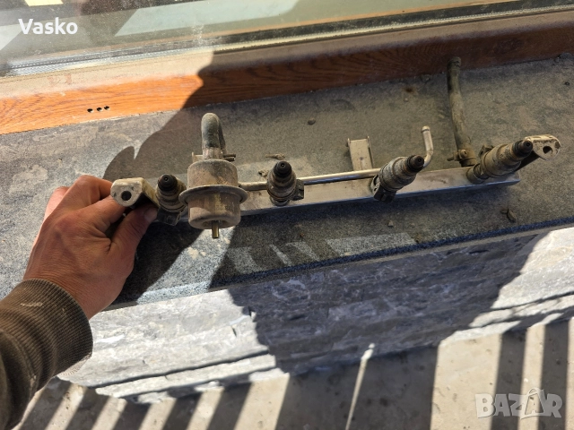 Горивна рейка с дюзи за OPEL CALIBRA, снимка 2 - Автомобили и джипове - 52733479