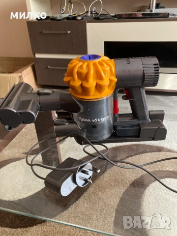 Акумулаторна прахосмукачка DYSON V6