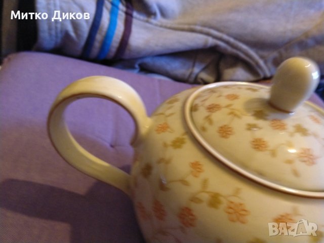 Kahla марков немски чайник от соца перфектен 500млл Н-140мм Фи 71-80 и 145мм, снимка 3 - Аксесоари за кухня - 43734336