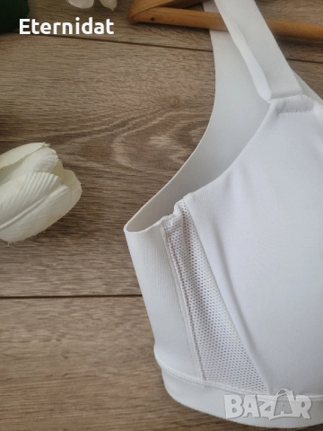 Бял спортен сутиен бюстие NIKE , снимка 5 - Бельо - 52018820