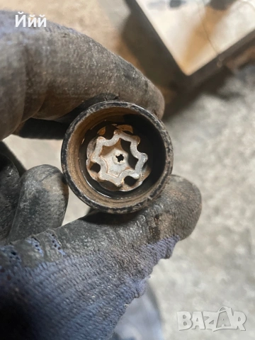 Секретни болтове за Мерцедес , снимка 3 - Автомобили и джипове - 44988054