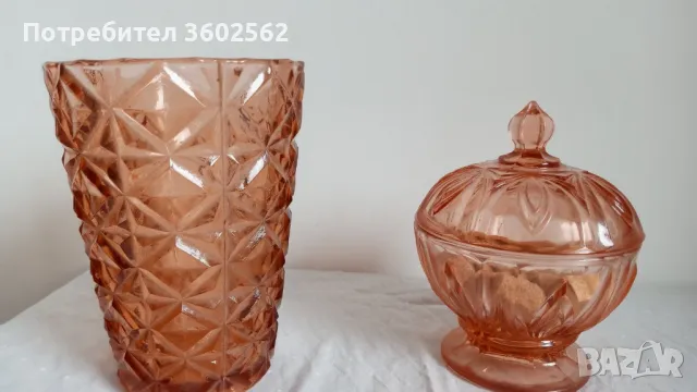 кристална захарница и ваза в бледо розово