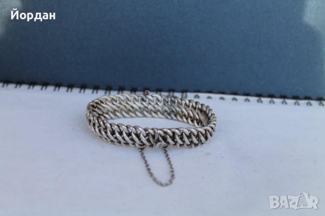 Стара сребърна дамска гривна