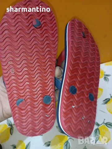 джапанки Levis като нови N 34, снимка 4 - Детски джапанки - 53330532