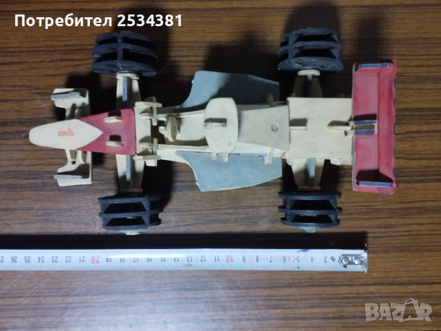 Болид от Формула 1, снимка 2 - Коли, камиони, мотори, писти - 44926249