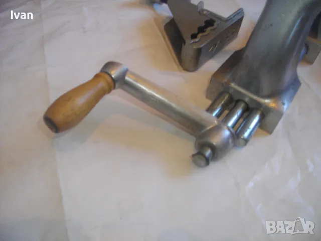 Швейцарско Алуминиево Оригинално Дърводелско МЕНГЕМЕ ZYLIZZ SWISS MADE Захват 165мм, 3,0кг , снимка 11 - Менгемета - 47459226