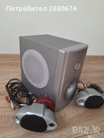 Суббуфер в комплект с две тонколони и кабели 