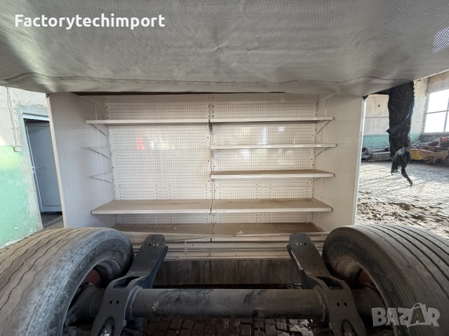 Вертикална отворена хладилна витрина