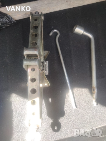 крик за кола 