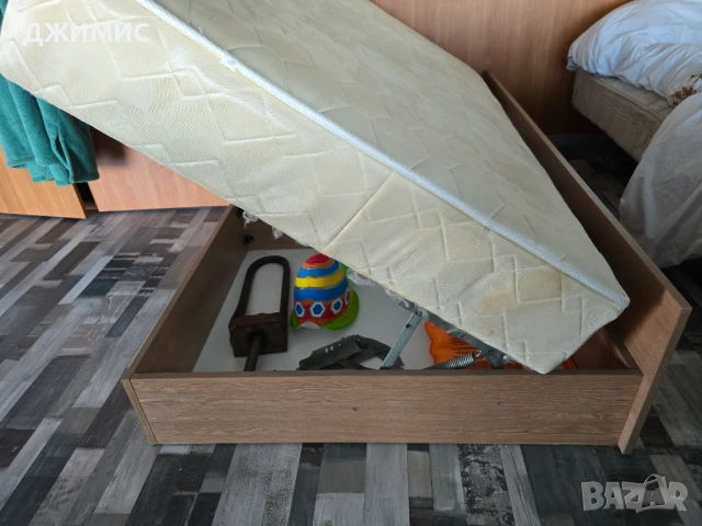 Детско легло, с повдигащ механизъм,, снимка 4 - Спални и легла - 50536452