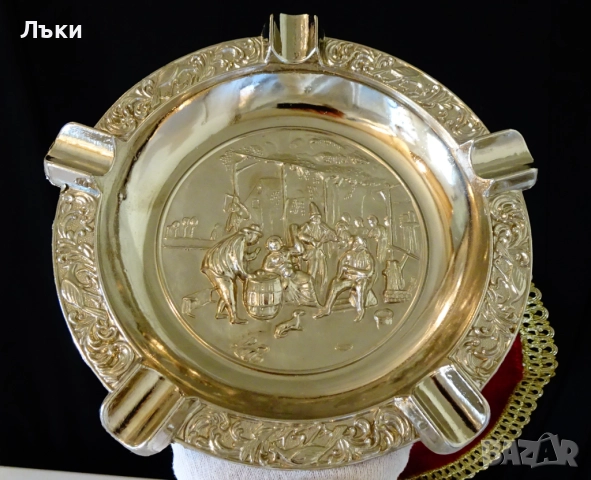 Посребрен бронзов пепелник за пури с релефна селска картина. , снимка 4 - Антикварни и старинни предмети - 52887351