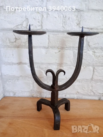 Стар свещник от ковано желязо