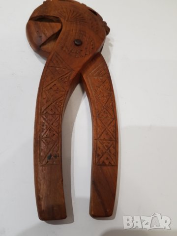  Дървена винтидж лешникотрошачка, снимка 1 - Антикварни и старинни предмети - 33590485