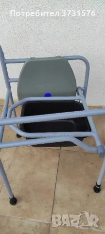 Тоалетен помощен стол, снимка 3 - Инвалидни колички - 49296354