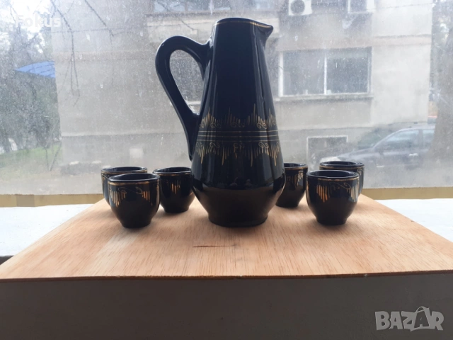 Сервиз за греяна ракия глазирана троянска керамика позлата, снимка 2 - Антикварни и старинни предмети - 53445419