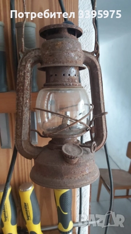 Антична керосинова лампа