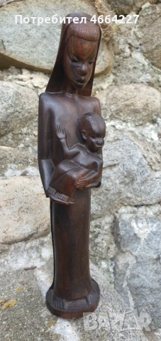 Уникална ръчно изработена дървена статуетка