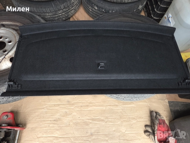 Кора за багажника на Голф5 , снимка 2 - Части - 52664324
