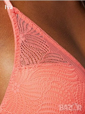 Нов сутиен Wonderbra Fabulous Feel Triangle Padde дълбоко деколте, 70F/32E, снимка 3 - Корсети, бюстиета, топове - 32670792